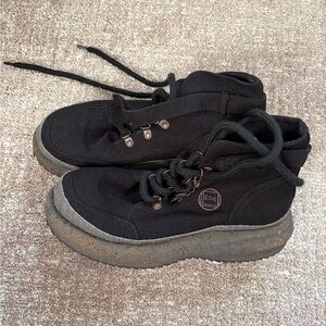 ESQAPE Gaia Eco Hikers Vegan Rave Hiker Boots w/ Bag Size 10 Used Once, Like New